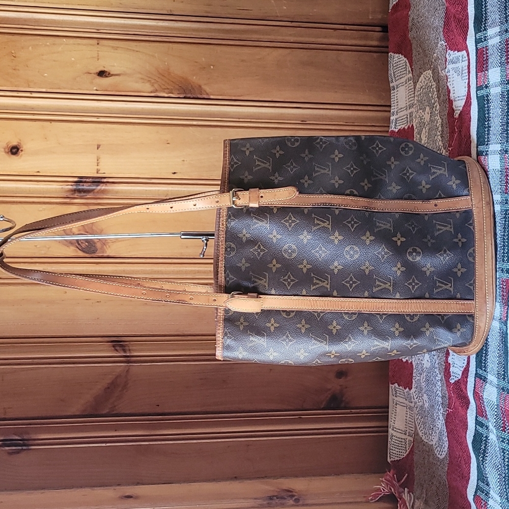 Louis Vuitton Bucket GM Monogram handbag